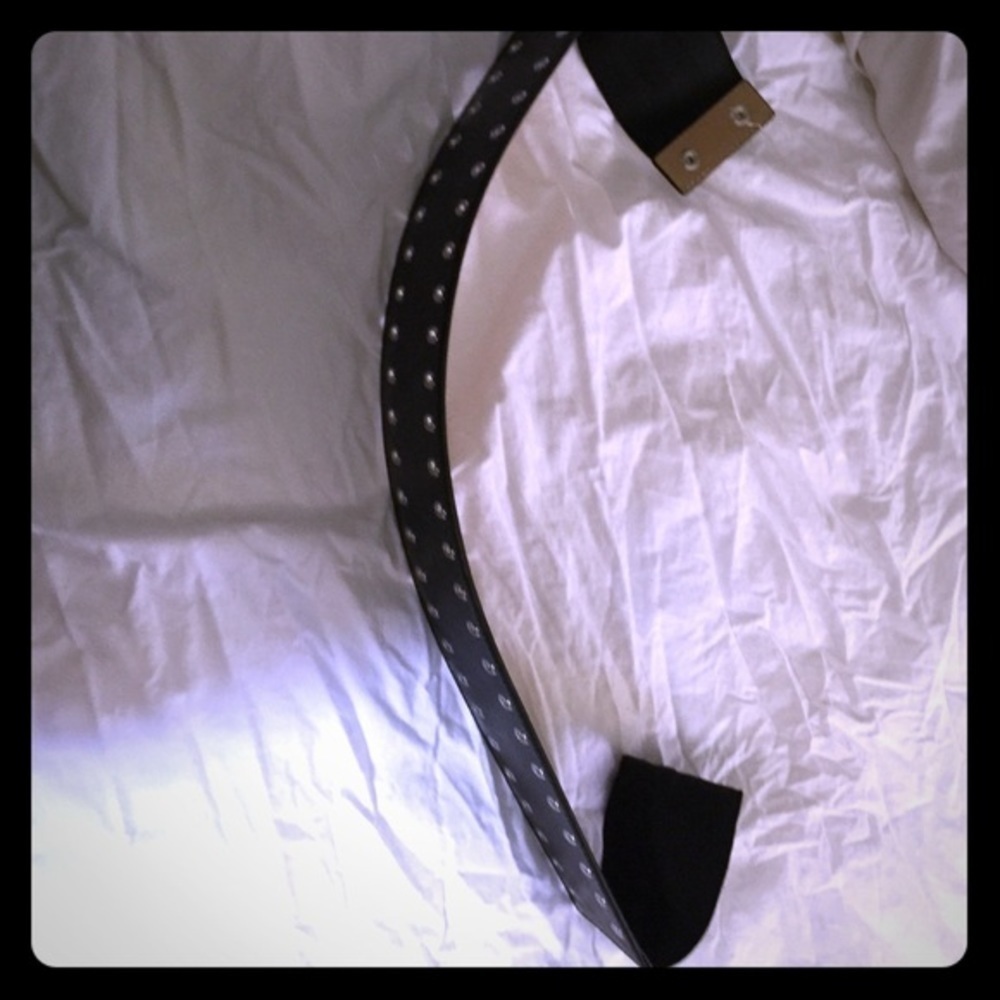 BELT - Picture 1 of 1